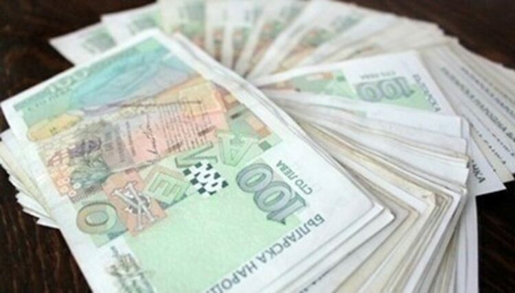 Задържаха познайник на полицията за кражба на чанта с 2300 лева