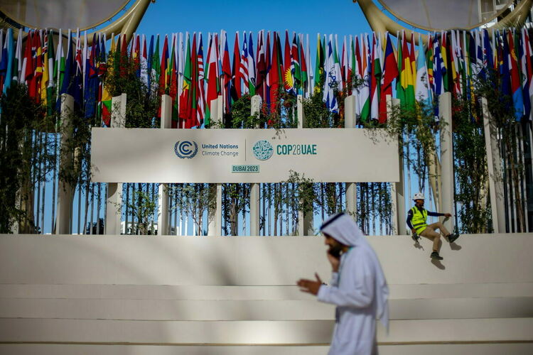 България оттегли кандидатурата си за домакин на COP29 и подкрепи Азербейджан