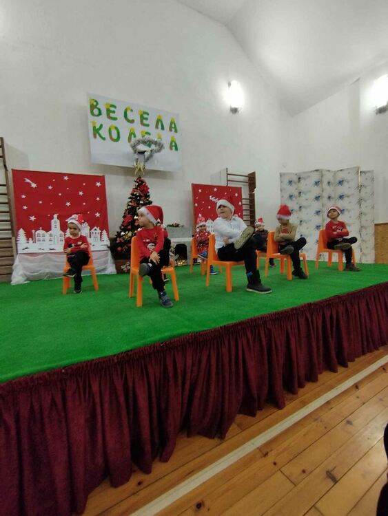 С празничен концерт градинчани се подготвиха за Коледа