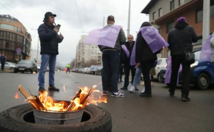 Няколко линии на градския транспорт спират за час заради протест в София