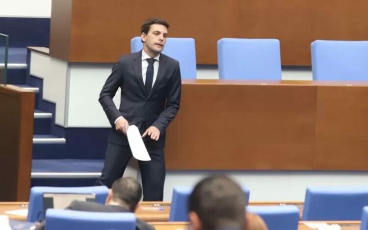 Никола Минчев официално води евролистата на ''Продължаваме промяната''