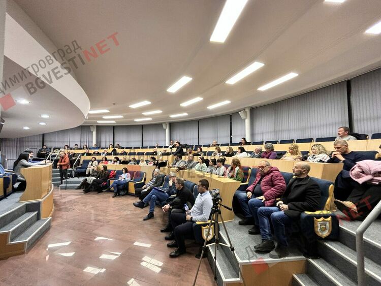 Без особен интерес от граждани се проведе публичното обсъждане на проектобюджета на Димитровград за 2024 година