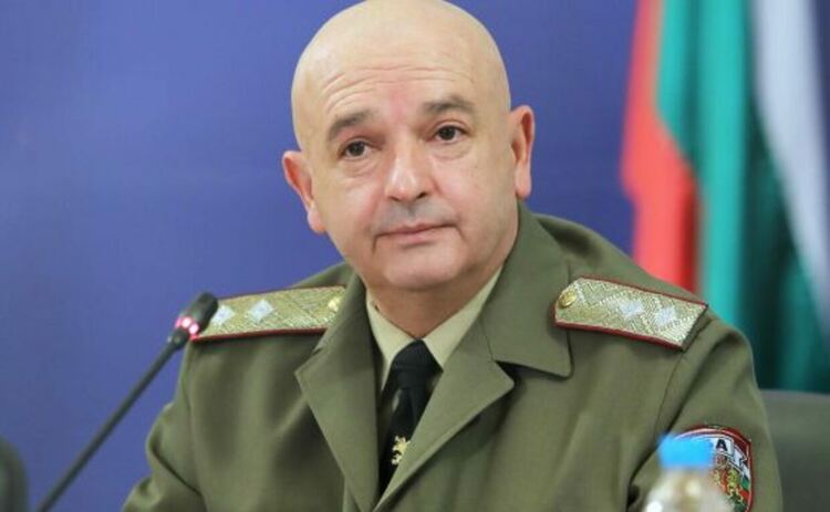 Защо по време на COVID пандемията у нас Генералът се оказа по-ефективен от ваксините