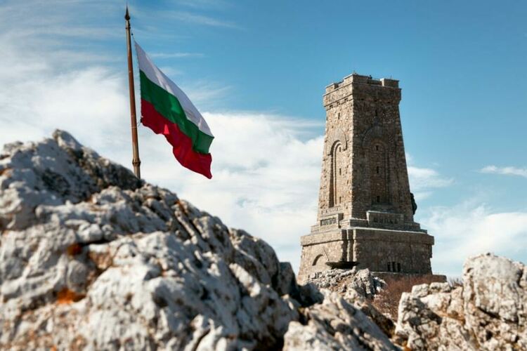 Колонката на редактора:Трети март-опит за разединение!