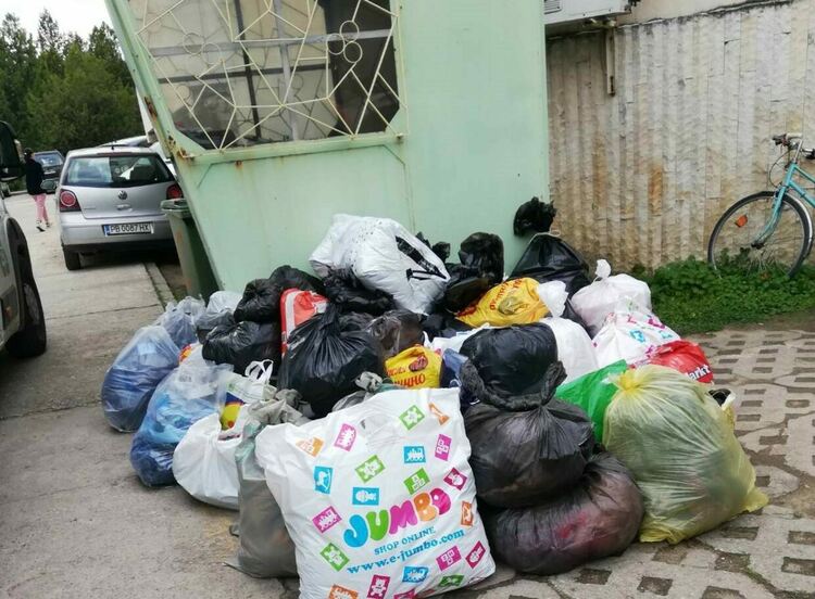 Започна кампания за събиране на стар текстил и аксесоари