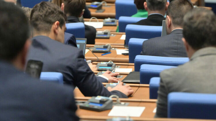 Парламентът отхвърли предложение за забрана на рекламата на хазартни игри
