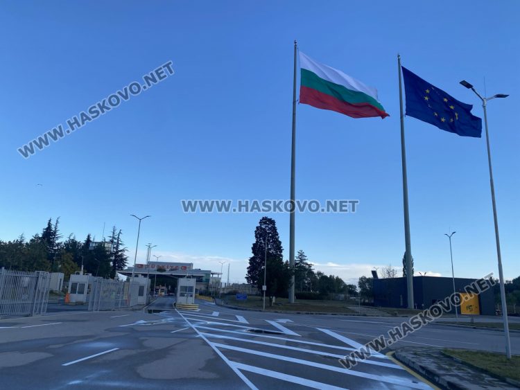 88 служители преназначени, откакто Петя Банкова е начело на Митниците