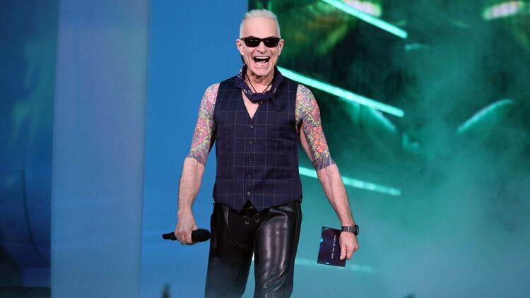 David Lee Roth с нов сингъл, чуйте „Scotch And Sofa“