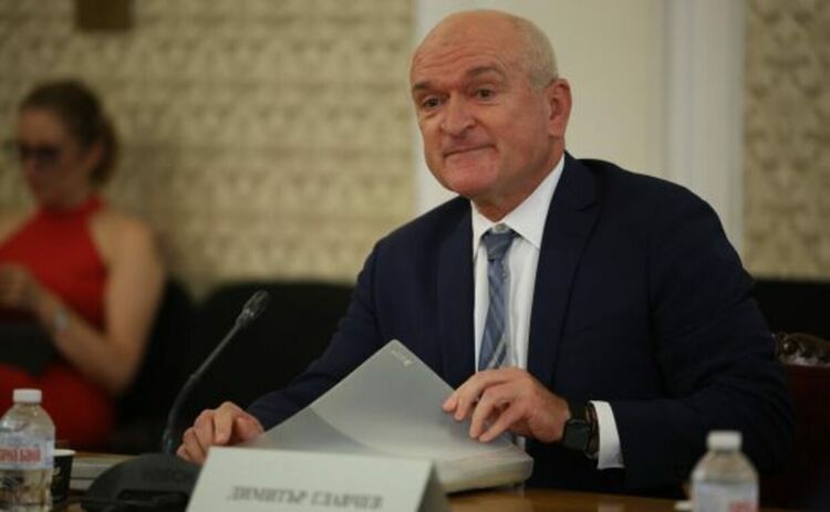 НАП и митниците пак влизат в 'Лукойл', този път по заръка на Главчев