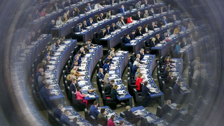 Европарламентът сложи венеца, какво става с несвършената работа