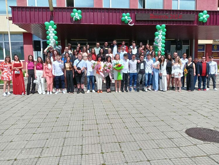 Изпратиха абитуриентите на "Златаров"
