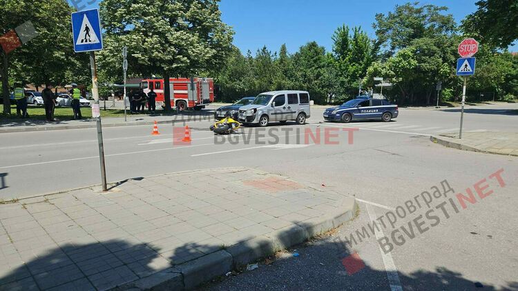 Блъснаха моторист в Димитровград