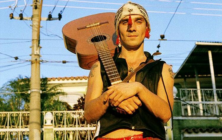 Manu Chao представи ново парче, наречено „Viva Tu“.