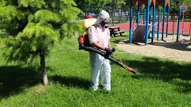 Пръскат срещу комари в Ардино