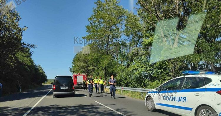 54-годишен катастрофира при Калинка след като му прилоша, почина зад волана