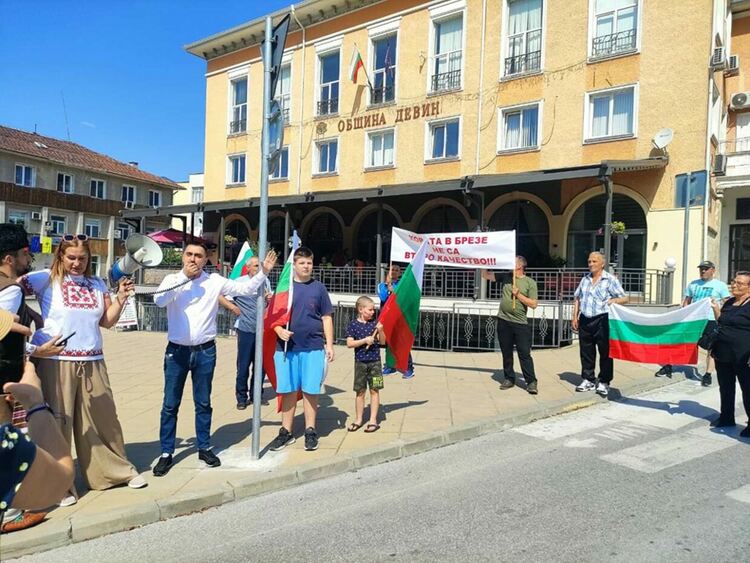 Тодор Батков-син: С жителите на с. Брезе оставаме в протестна готовност..., ще затворим главния път Смолян - Кричим