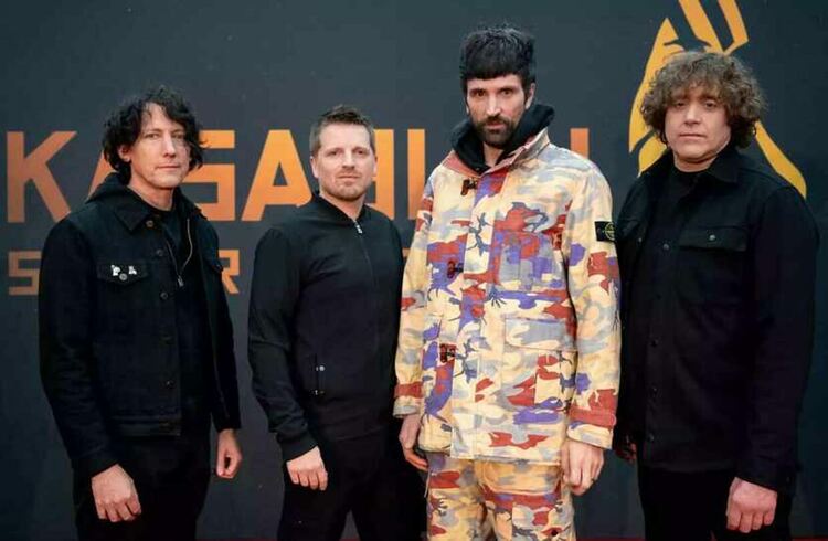 Седми албум на Kasabian зае първо място в британската класация