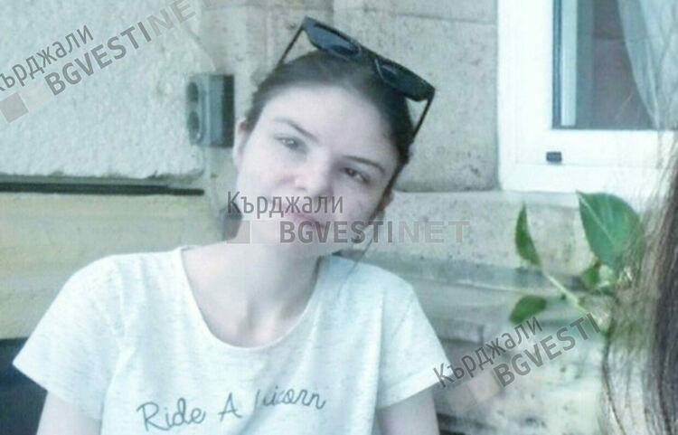 Зов за помощ:Млада кърджалийка губи зрението си,само спешна операция може да я спаси,помогнете!