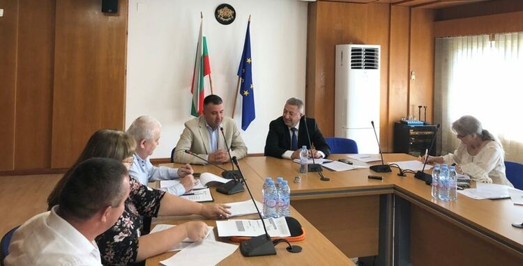 Заради чума по животните в Румъния и Гърция, в Смолян заседава областна епизоотична комисия