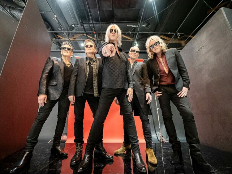 Def Leppard ще издадат концертния „One Night Only Live At The Leadmill“ през октомври