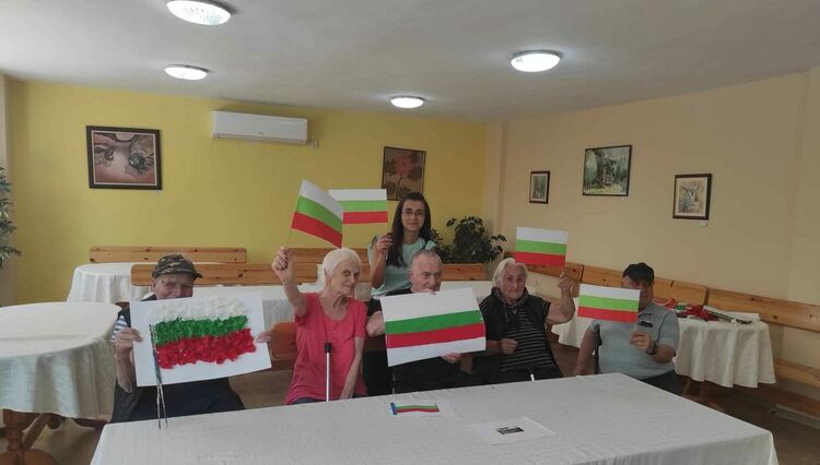 Домът за стари хора в Кърджали с кампания "Подари време на баба и дядо"