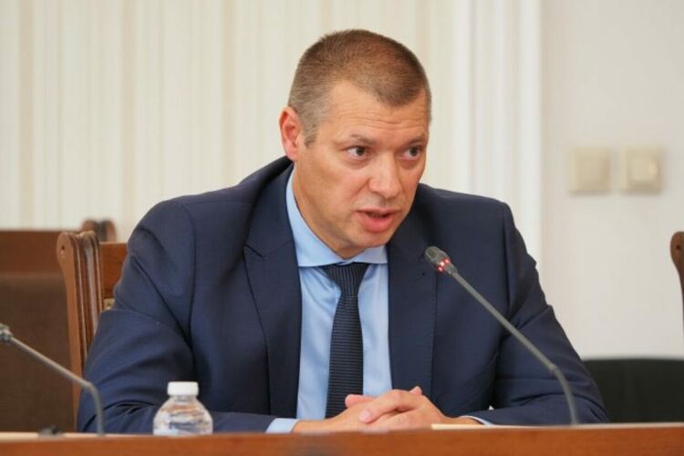 Парламентът ще обсъди уволнението на шефа на антикорупционната комисия