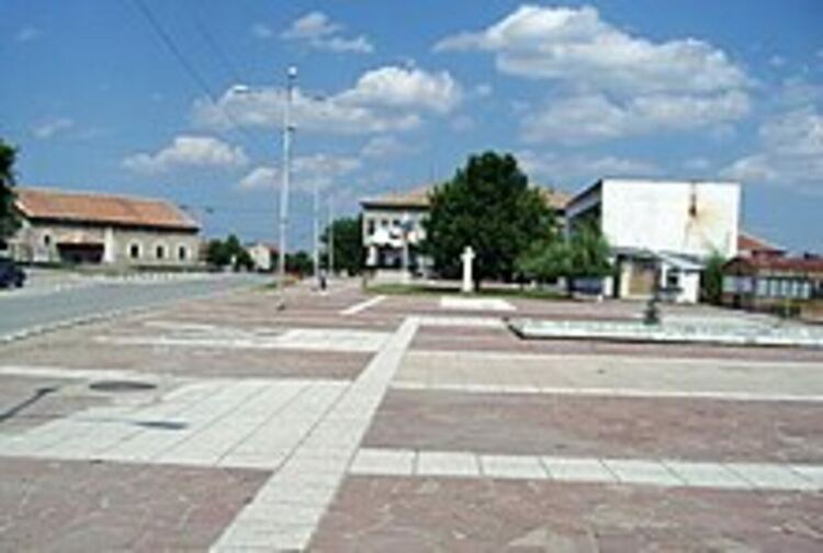 Гадна миризма тормози село Дълбок извор