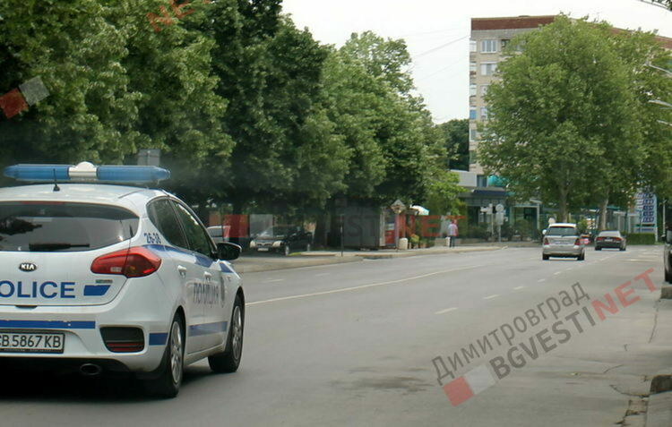 След гонка с полицията: задържаха моторист в Димитровград