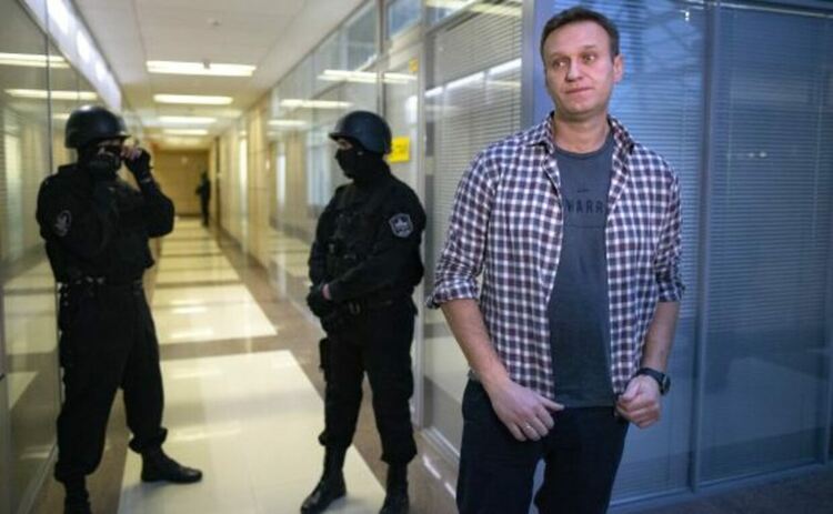 Следовател работил по версията за отравяне на Алексей Навални, но бързо охладили ентусиазма му