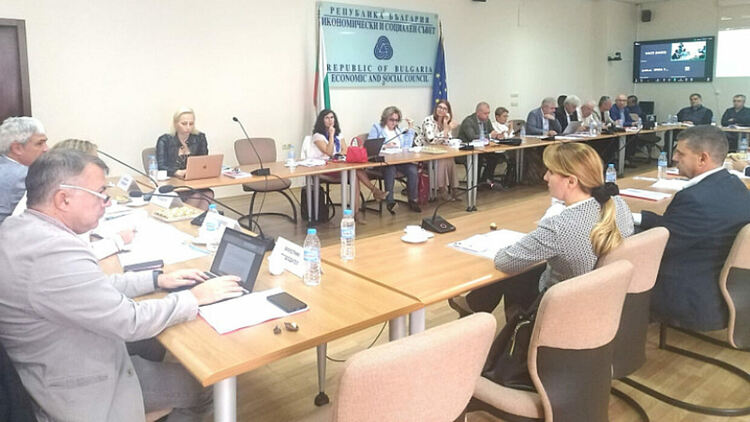  ИСС призовава държавата да повиши грамотността по изкуствен интелект