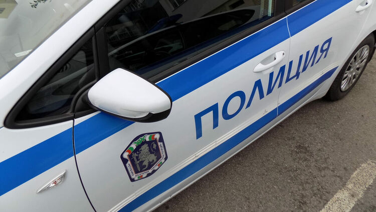 От полицейската хроника: Задържаха дрогиран шофьор и крадец на кола