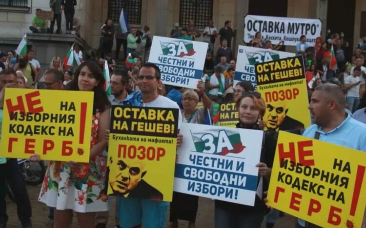 Борисов превъртя играта - от килията пак до властта