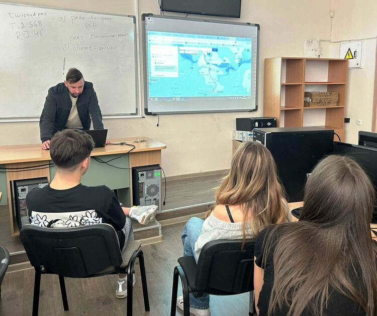 Интердисциплинарен урок за Деня на народните будители в Езиковата гимназия.