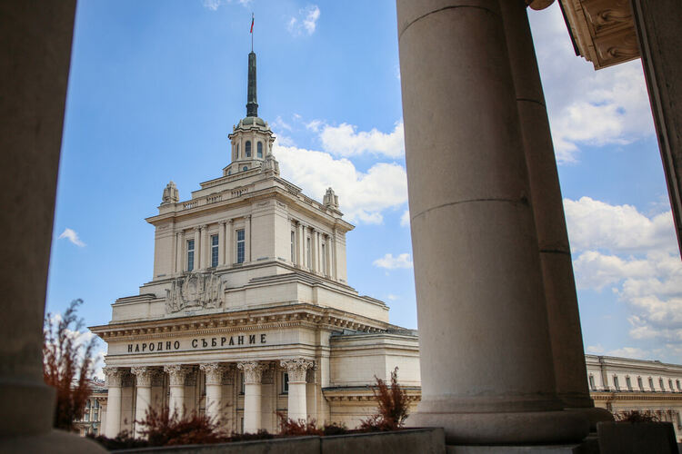 България: Протести, хаос, взривоопасна нестабилност