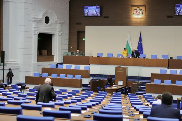 Депутатите правят нов опит за избор на председател на 51-вото Народно събрание 