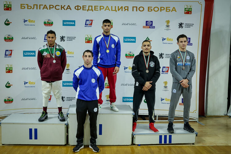 Ивелин Иванов е вицешампион по борба