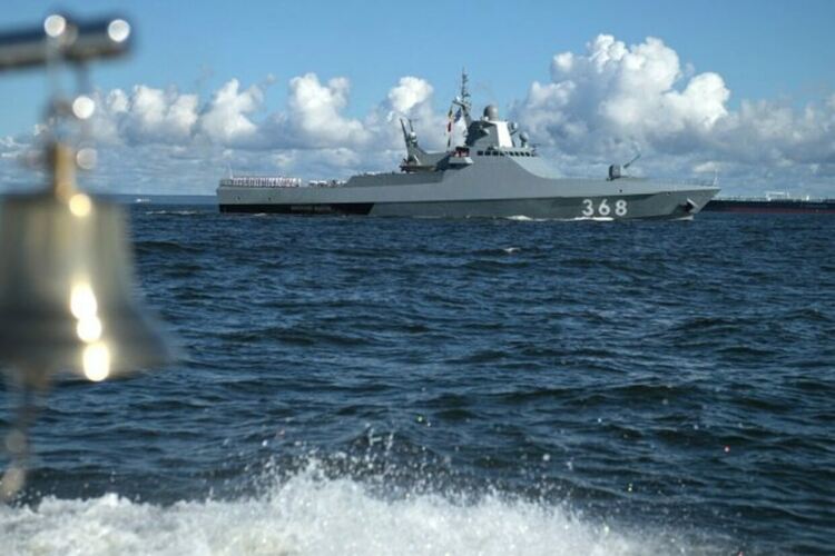 Русия е пуснала в Черно море боен кораб с ракети „Калибър“