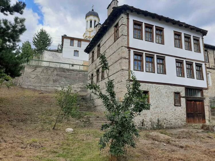 Представяне на родопския творец Петър Стайков в музей-галерия „Петър Пиронков“