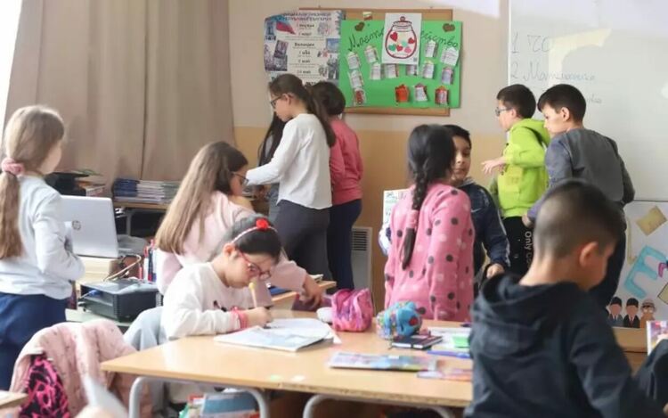 Родители се обявиха против задължително изучаване на религия в училище