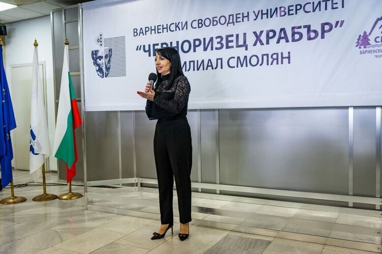 ВСУ „Черноризец Храбър“ обедини студенти, експерти и местна власт в обучение по предприемачество и инвестиции / Галерия/
