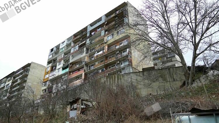 Започва ремонт на канализацията и подпорната стена  до блок „Орфей Юг“ в кв.“Веселчане“