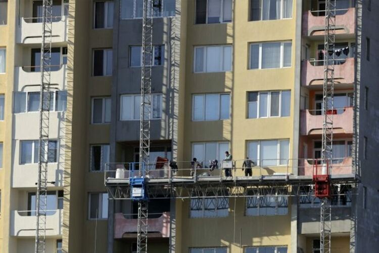 Само 89 блока с избрани строители ще се санират безплатно до юни 2026 г. засега