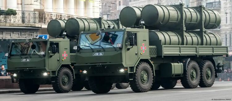 „Дълъг Нептун“: Какво се знае за новата украинска ракета