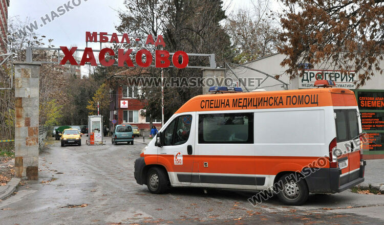 Мъж е с опасност за живота при катастрофа, кола блъсна изскочило на пътя дете