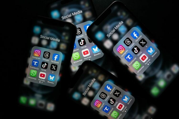 ЕС глоби Apple с половин млрд. евро и Meta с 200 млн. евро
