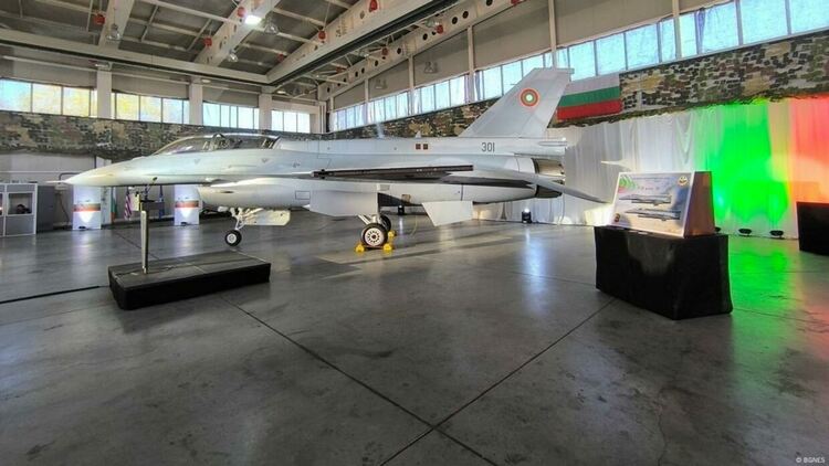 Скандалът с F-16: Къде стои България