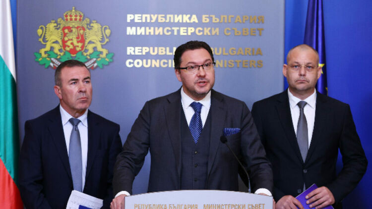 Обществената поръчка за икони в МВР била от времето на кабинета на Кирил Петков
