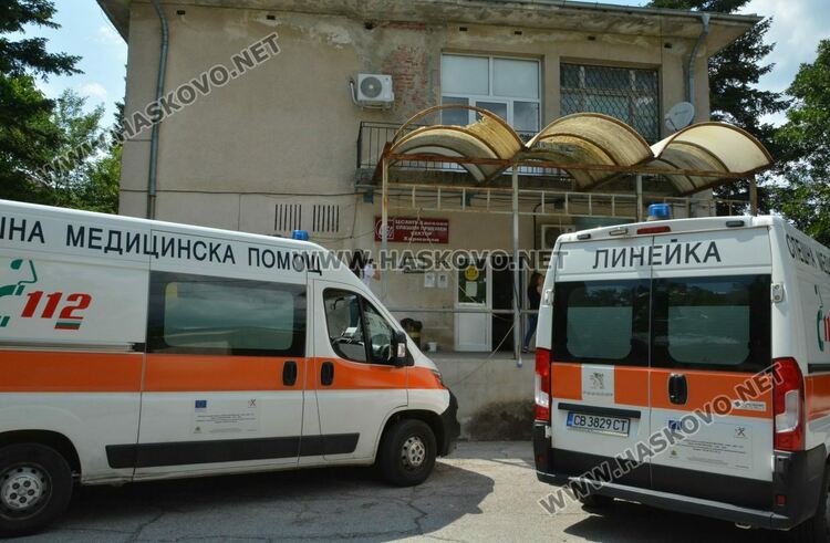 Мъж е с наранявания след пиянска свада и бой с метална вила
