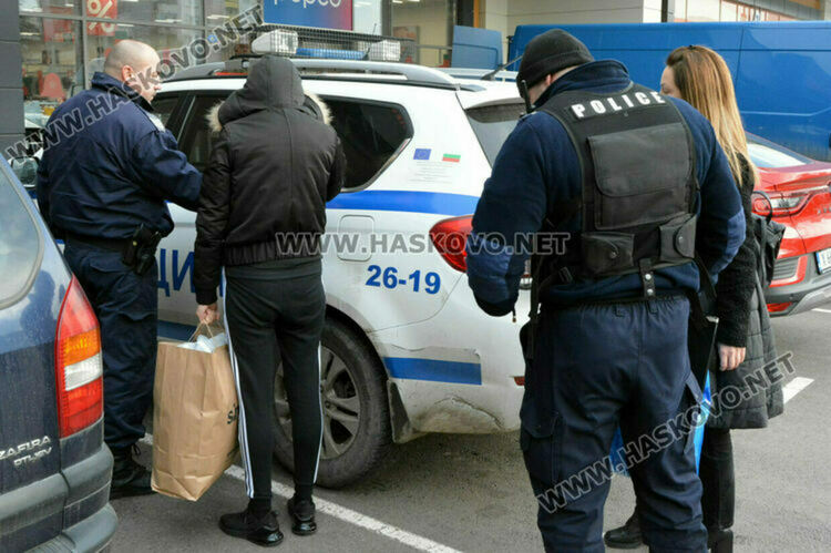 Двама мъже и жена са задържани за кражби в Хасково и Димитровград