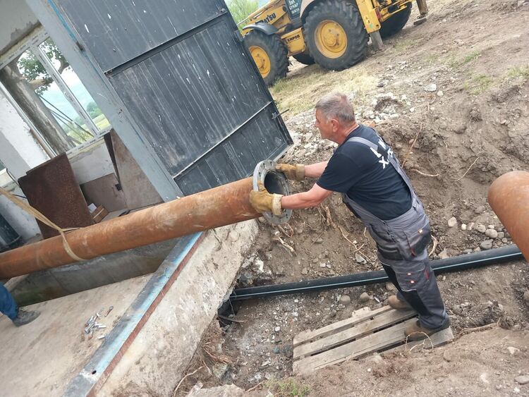 Изградиха алтернативен водопровод за 19 села в Община Стамболово